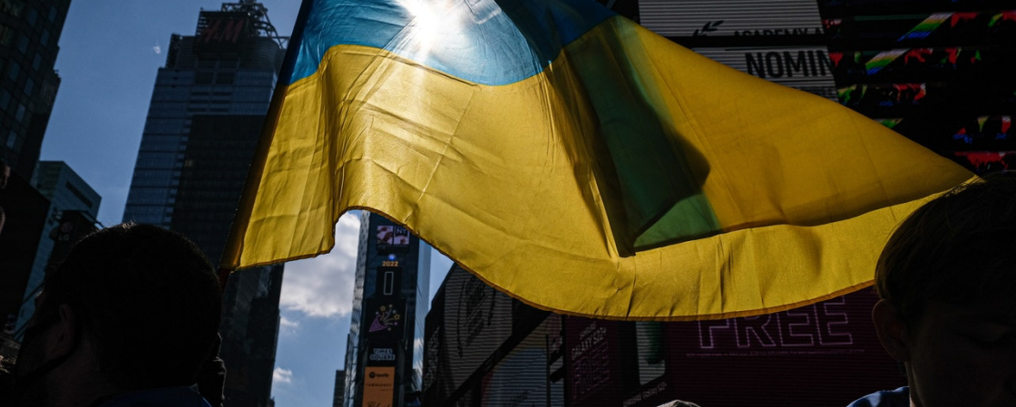 Bandeira da Ucrânia, país em guerra na europa